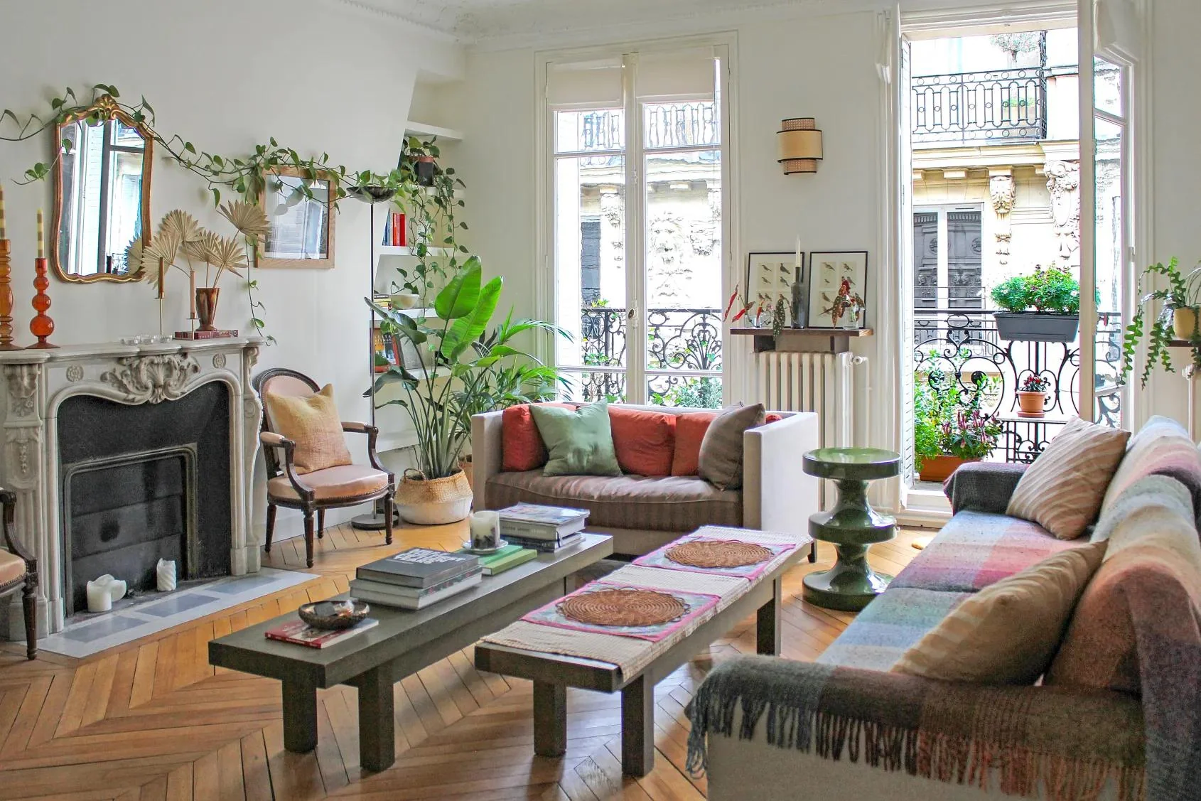 The Luxury Homeowner’s Guide to Wood Floor Refinishing Finishes