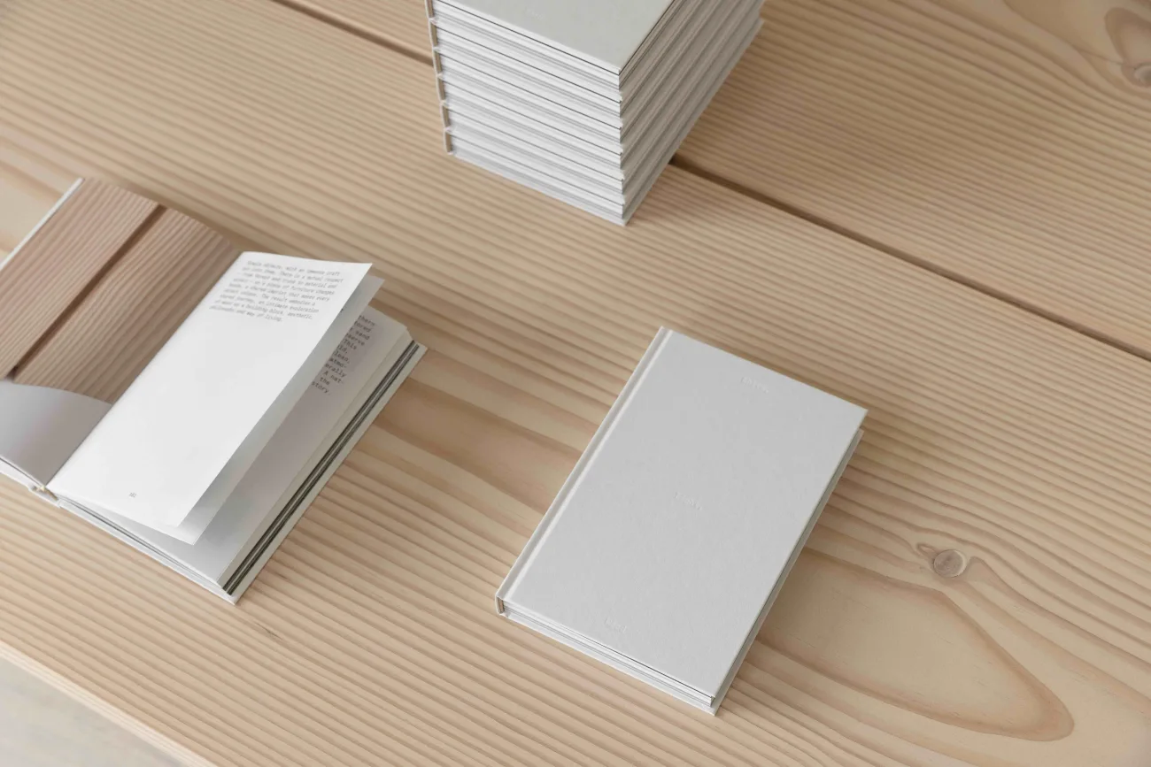 Crowning in Early Spring: When Moisture Rebound Reverses Winter Movement