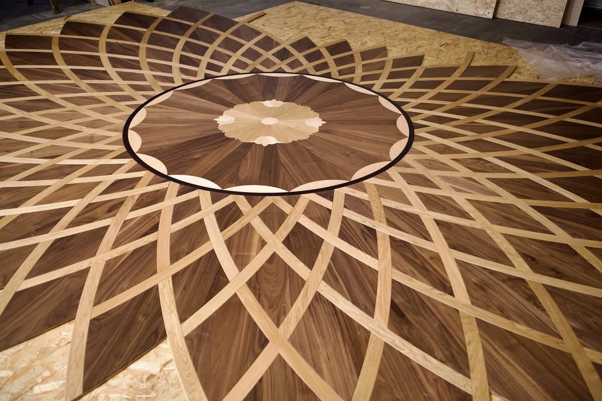 Finish Sheen Variation After Summer Stress: Why Floors Reflect Light Differently in Early Fall